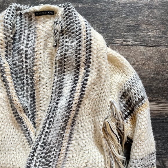 Women’s Hot & Delicious Thick Cardigan Sweater - Picture 6 of 6